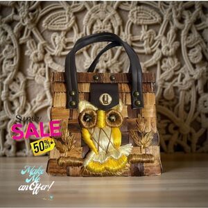 🦉Vintage yellow embroidered stitch owl, straw box purse bag